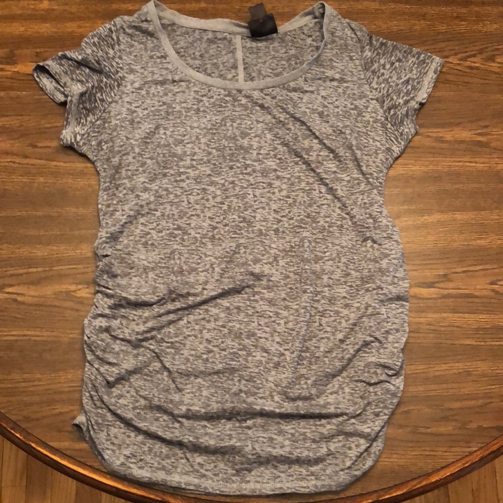 Oh Baby by Motherhood Maternity T-shirt large